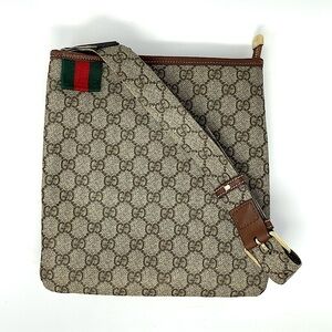 GUCCI Brown GG Supreme Loop Coated Canvas Messenger Small Crossbody Bag